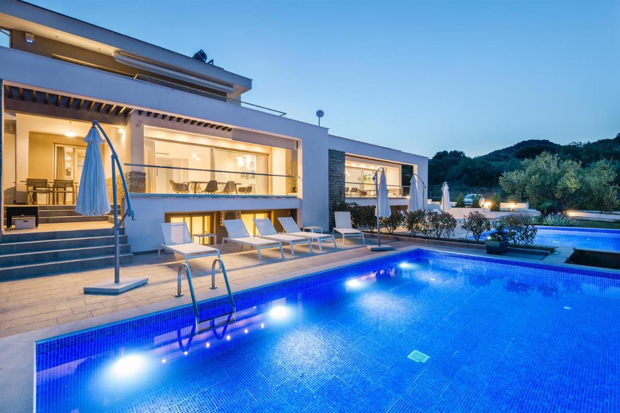 Afisia Villas 萨尔蒂 外观 照片