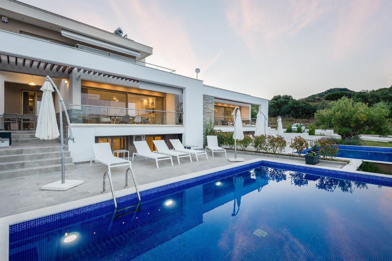Afisia Villas 萨尔蒂 外观 照片